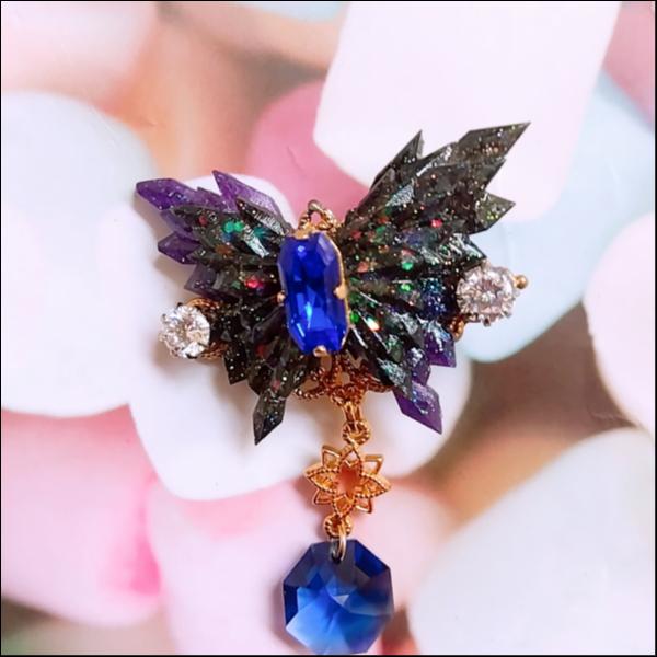 暗黒蝶のヘアクリップ