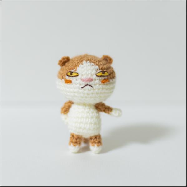 茶白猫のあみぐるみ