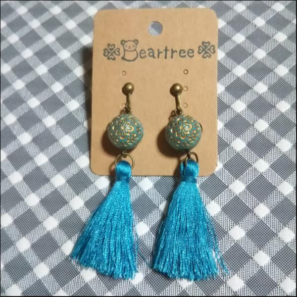タッセルイヤリング／ターコイズブルー
