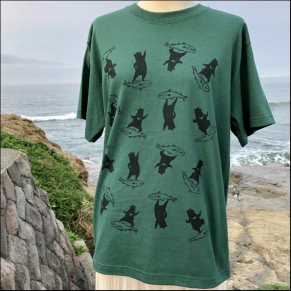 M・シャケくまTシャツ